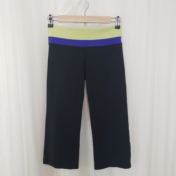 Lululemon wide leg black crop with blue and neon lime waistband size 4 - Picture 1 of 7